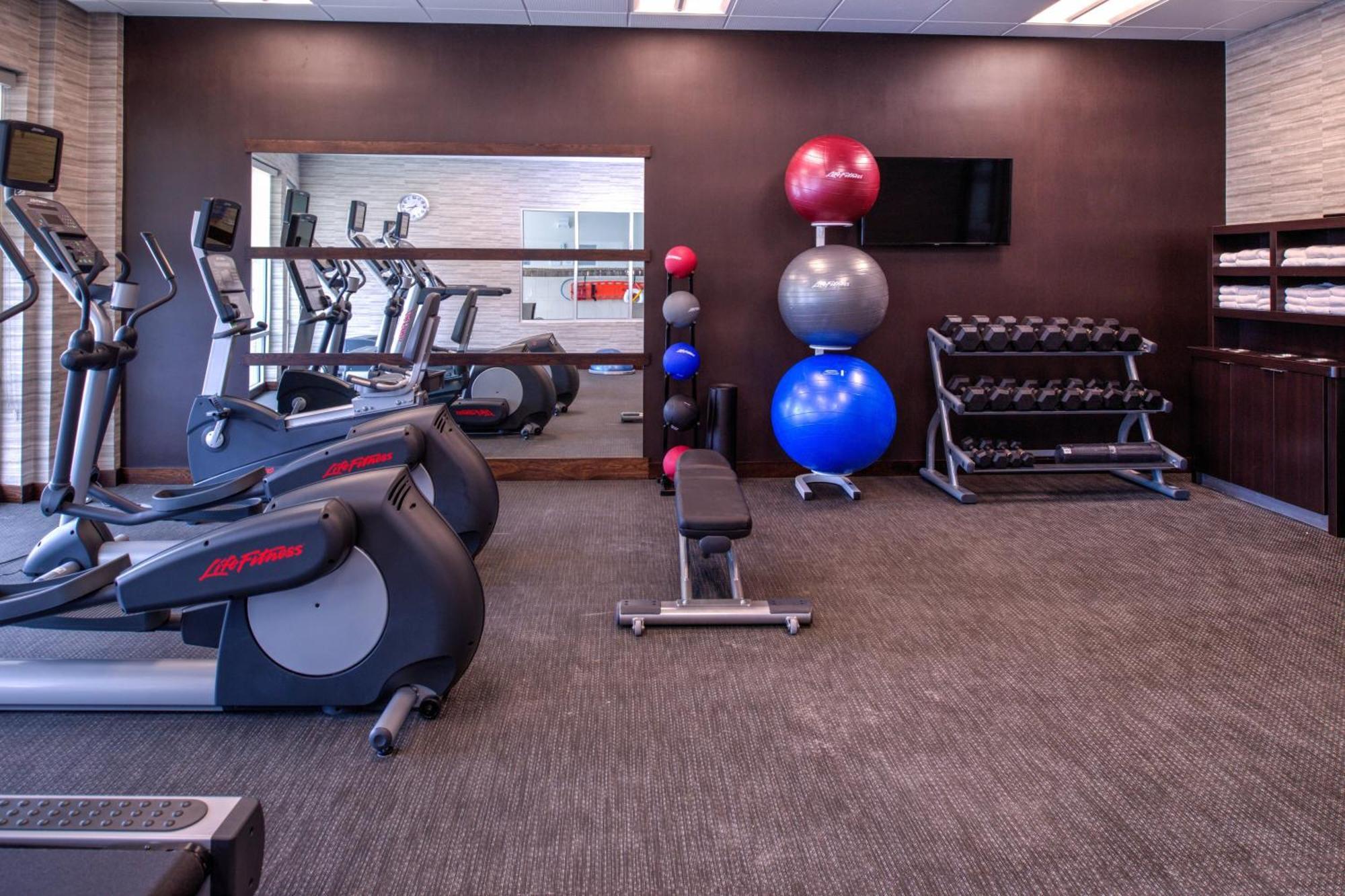 Courtyard By Marriott Detroit Farmington Hotell Farmington Hills Eksteriør bilde